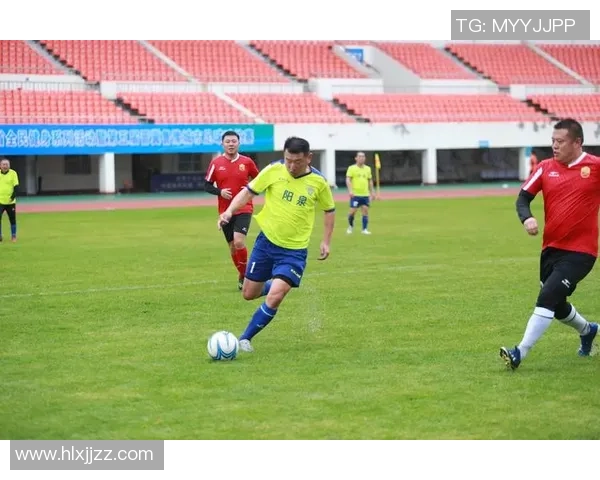 深入了解现役足球球星的风采与成就，探索他们的职业生涯与场外生活